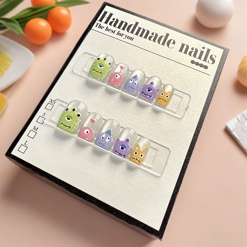 穿戴甲 | 卡通綠怪彩色美甲