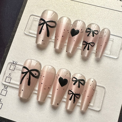 穿戴甲 |蝴蝶結愛心時尚美甲