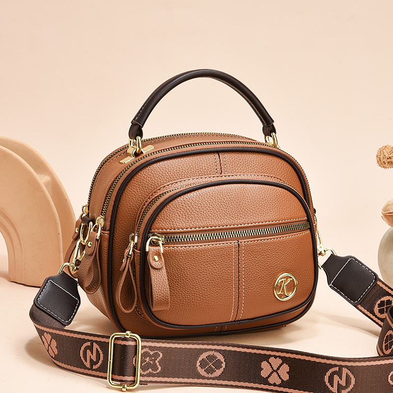 新款多層大容量小方包