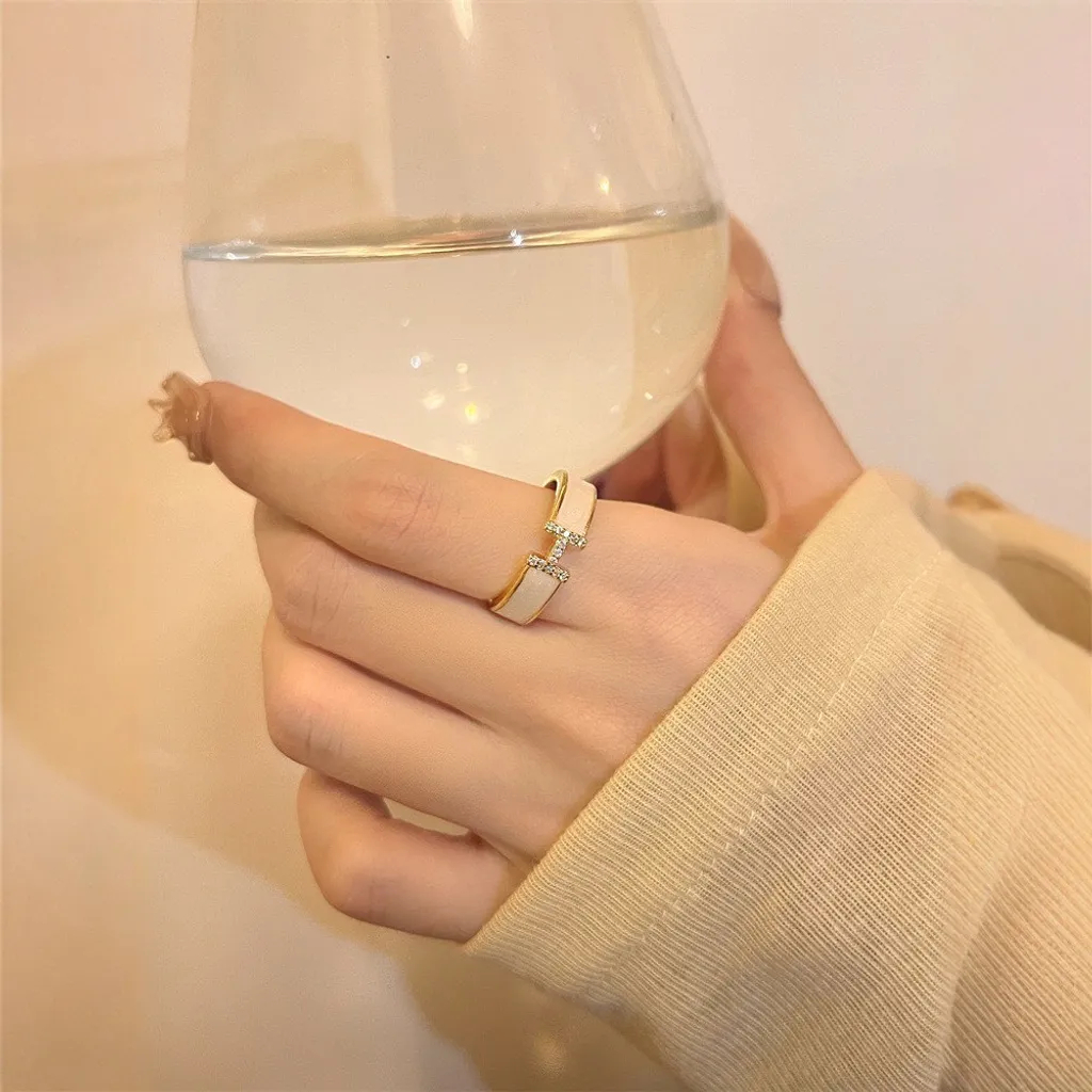 輕奢氣質H字母戒指