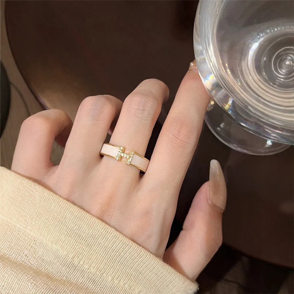 輕奢氣質H字母戒指