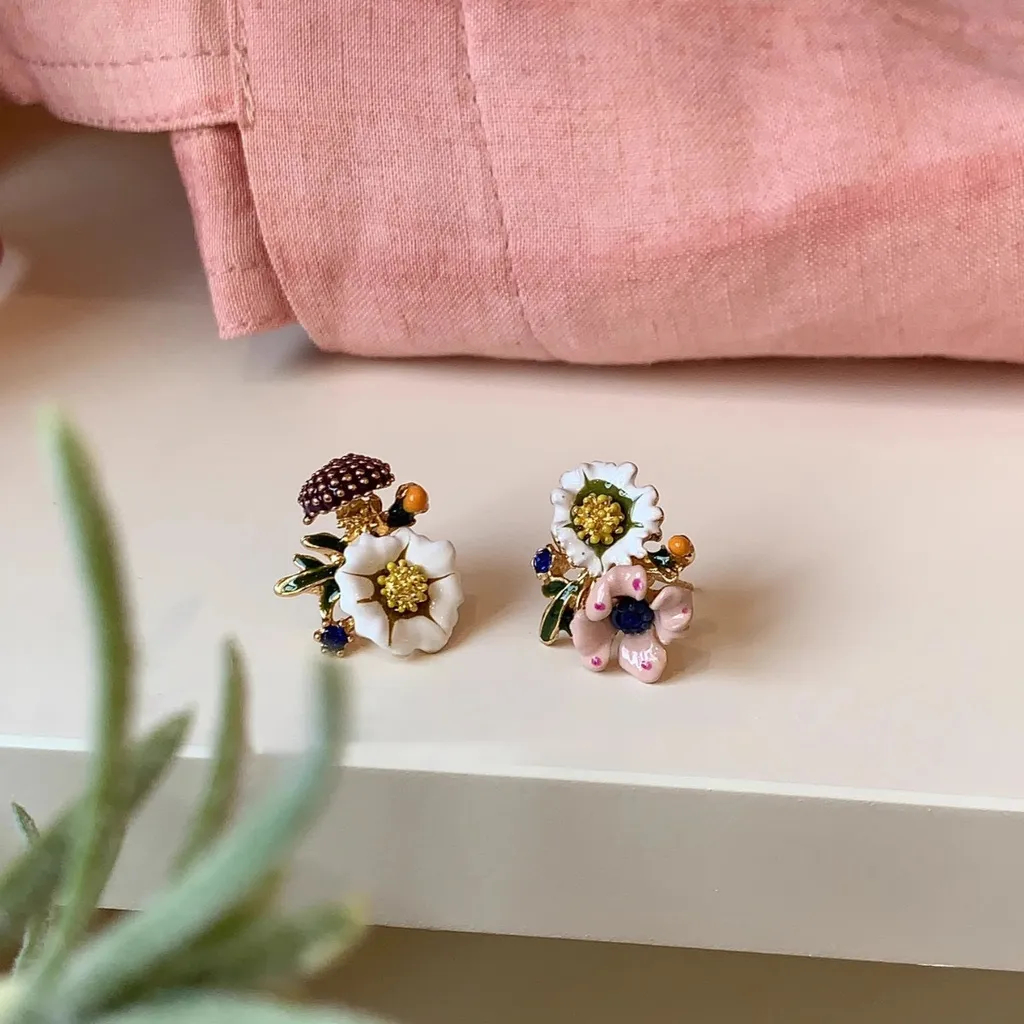 法式小鄒菊花朵不對稱耳環