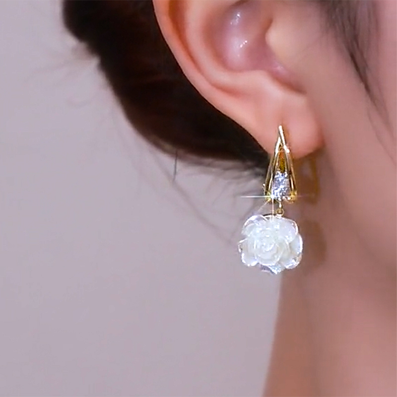 白色山茶花耳環