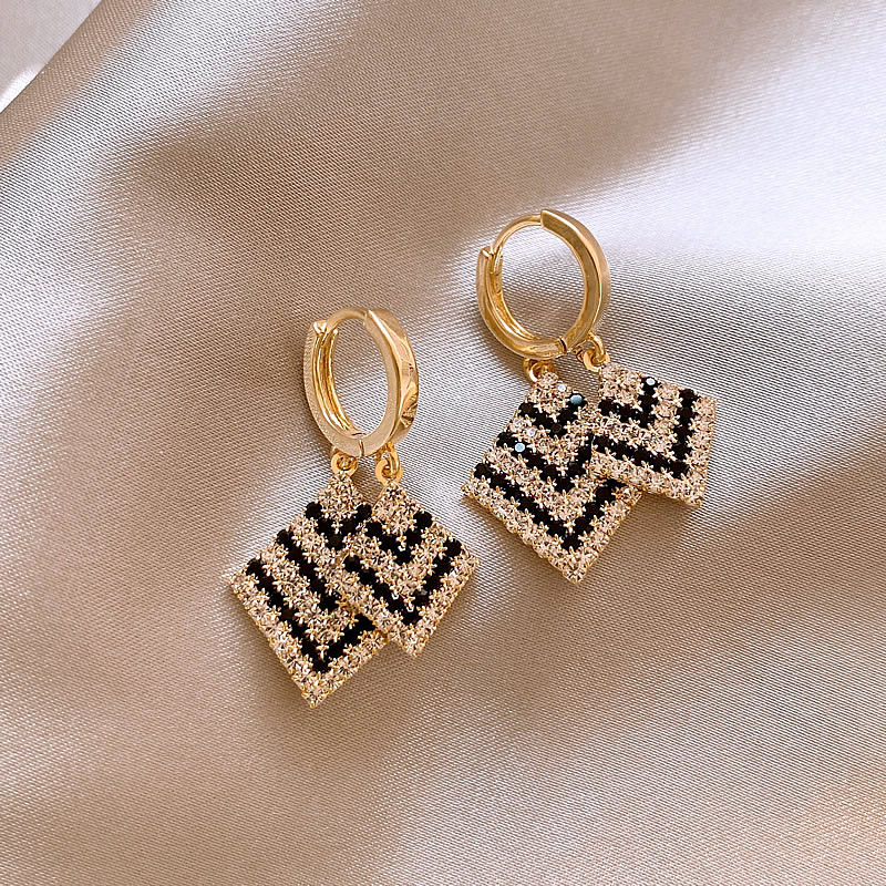 黑白條紋菱形滿鑽耳環