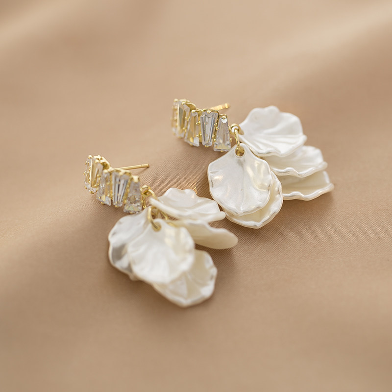 「海邊貝殼」花朵流蘇花瓣耳環
