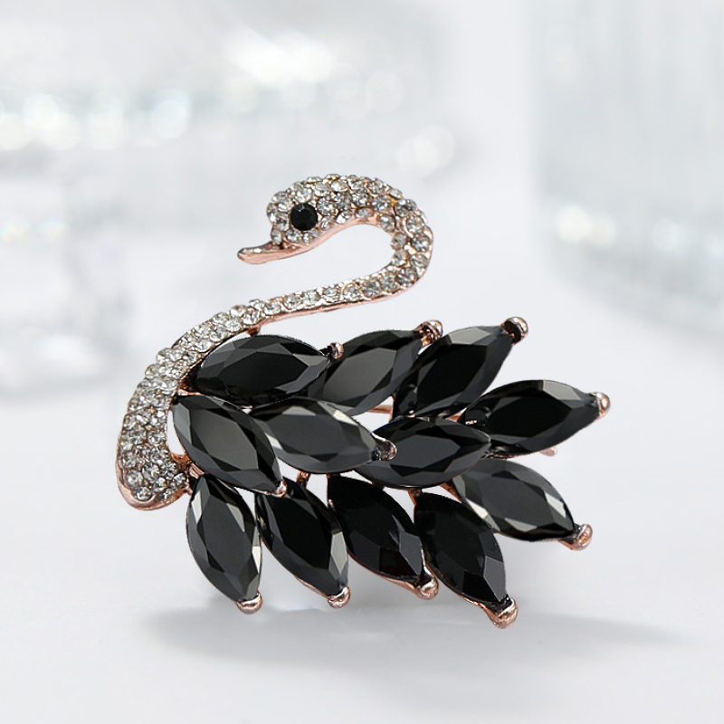 新款天鵝水晶胸針