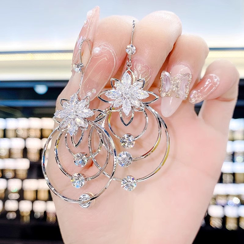 超閃花朵耳環-FANYIACC