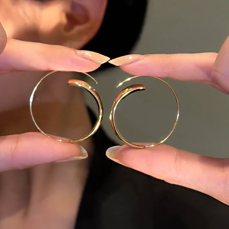 簡約高級時尚光面素圈耳環