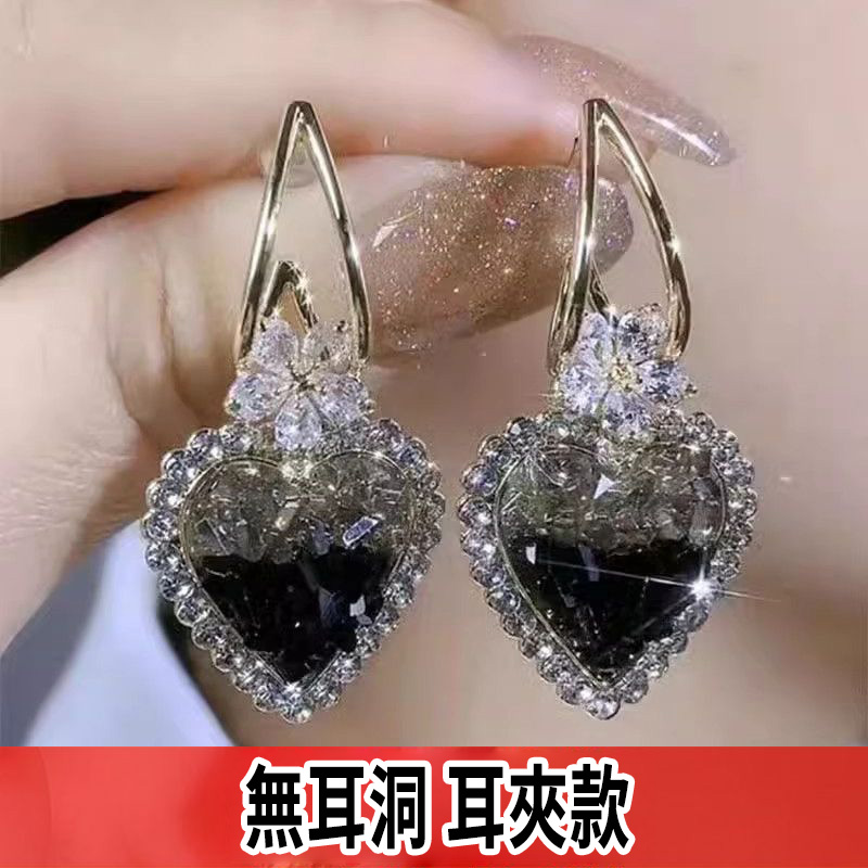 鑲鑽綠色、黑色氣質愛心耳環