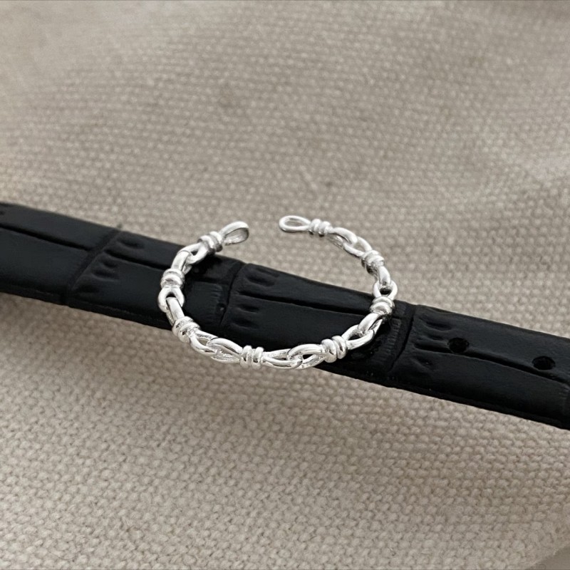 極簡高級感珍珠交叉戒指組