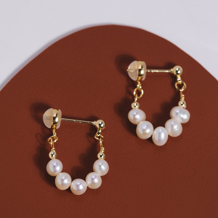 五顆珍珠貝珠無耳洞耳環