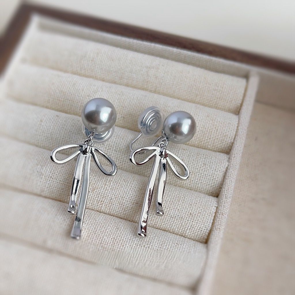 「銀鈴」灰珍珠少女心蝴蝶結耳環