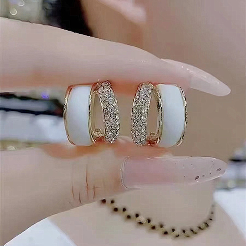 微鑲氣質鋯石耳環