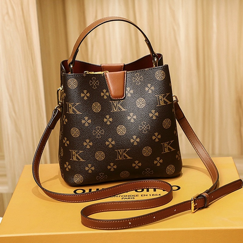 真皮水桶單肩斜背包