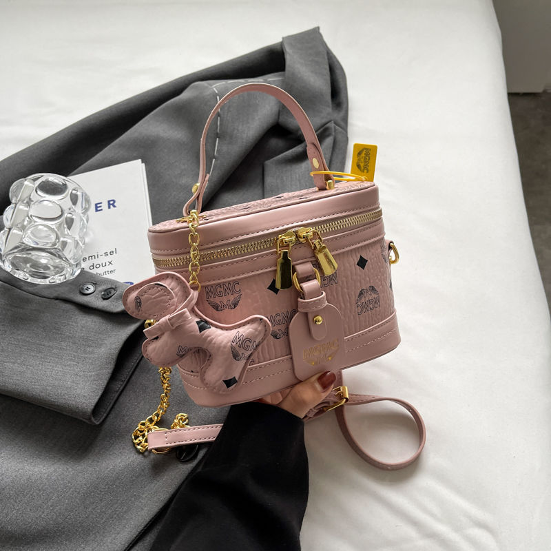 皮革百搭水桶包斜挎包    