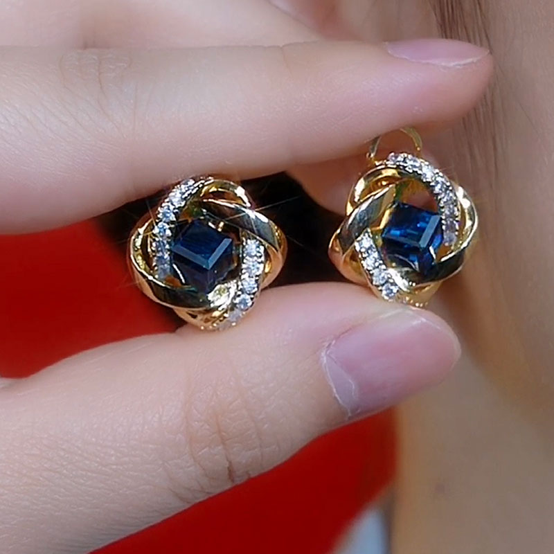 新款纏繞方形鋯石耳環