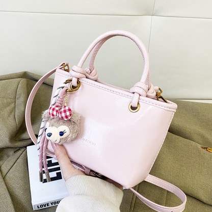 新款时尚百搭斜肩包水桶包