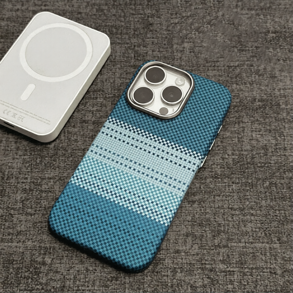 Magsafe磁吸碳纖維磨砂iphone保護殼