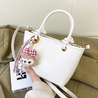 新款时尚百搭斜肩包水桶包