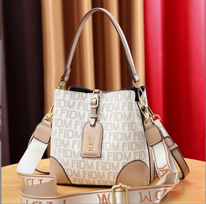 新款時尚韓版水桶包斜肩包