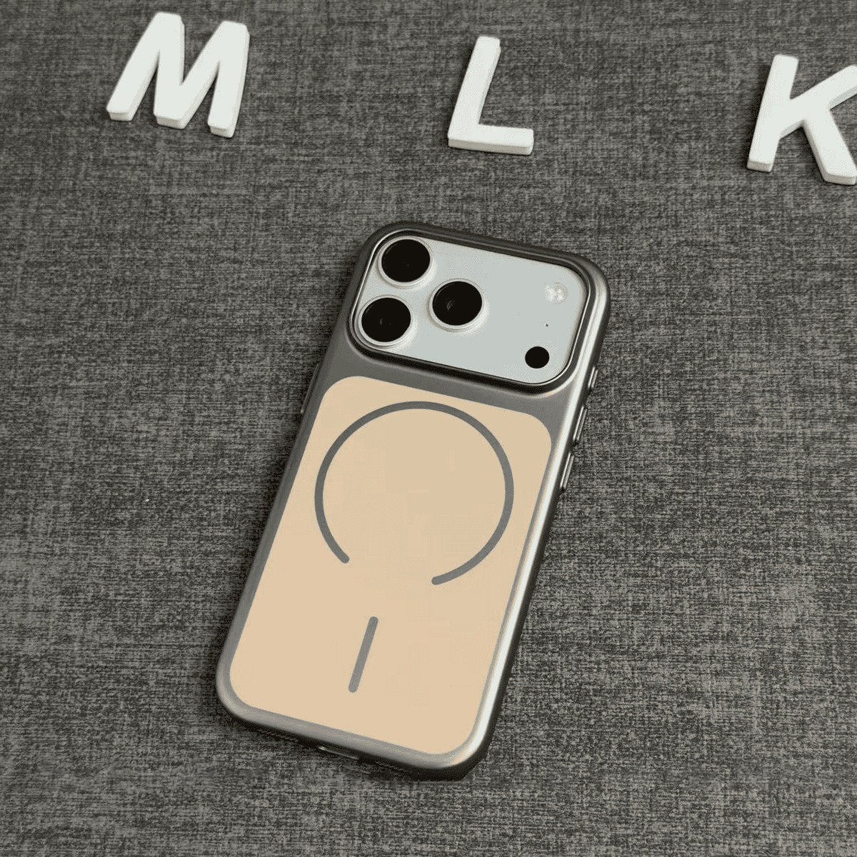 新款超薄Magsafe磁吸iphone手機保護殼