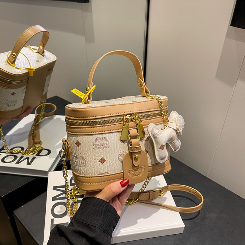 皮革百搭水桶包斜挎包    