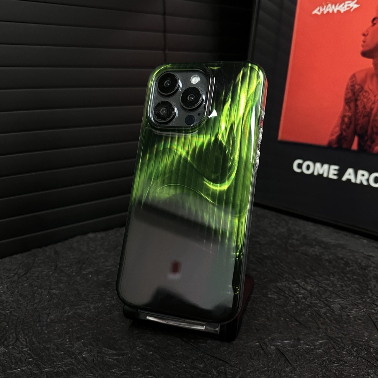 綢緞暈染流光潮酷iphone保護殼