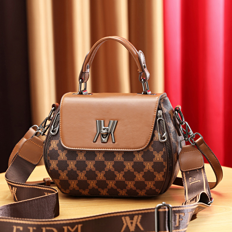 【沫緹甄選】便捷小巧皮革大容量時尚美女手提包