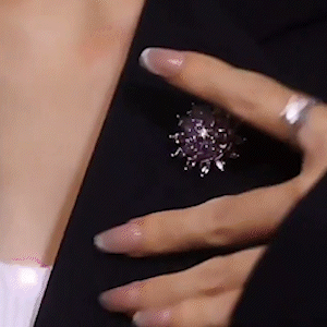 高端精緻雪蓮花胸針