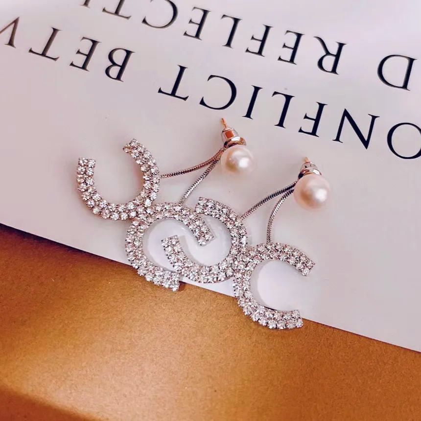 珍珠輕奢個性雙C耳環   