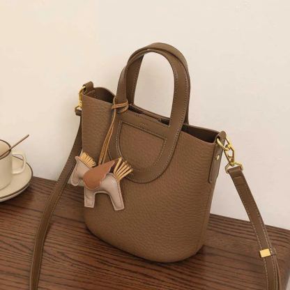 日常通勤大容量純牛皮水桶包