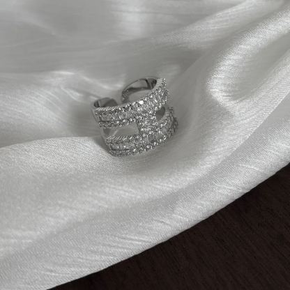 爆閃H字母排鑽銀色開口戒指