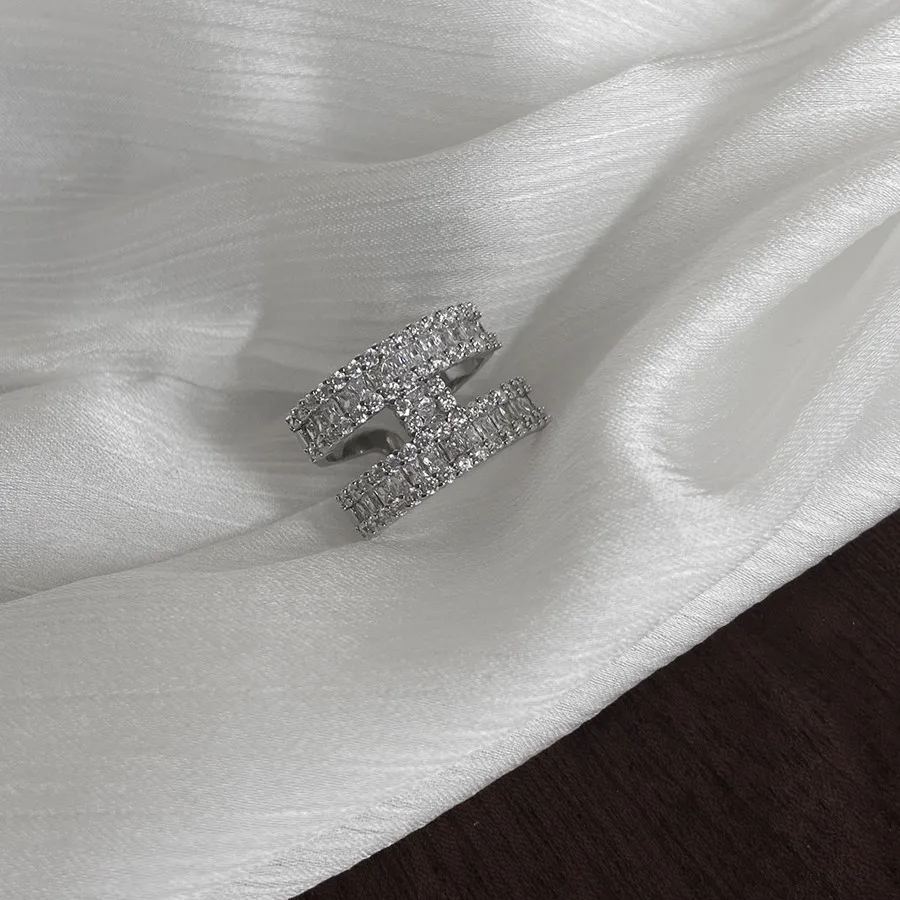 爆閃H字母排鑽銀色開口戒指