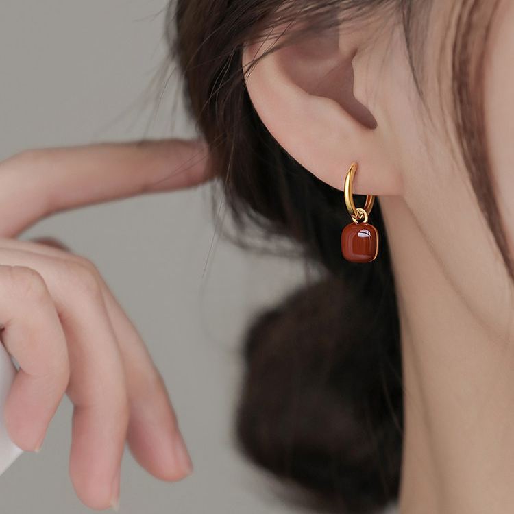 紅色&牛油果綠方塊耳扣耳環