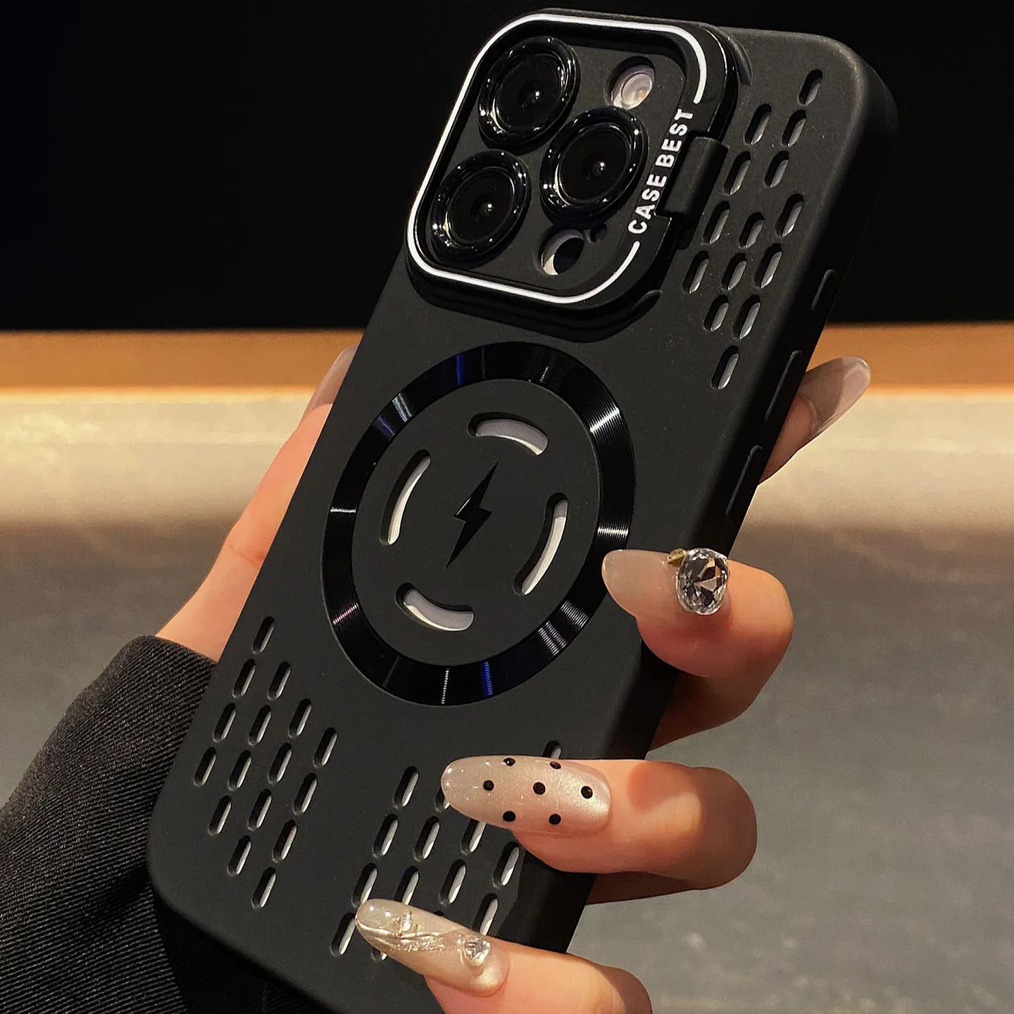 [Copy]「帶鏡頭貼」裸機感鈦金屬質感iphone手機保護殼