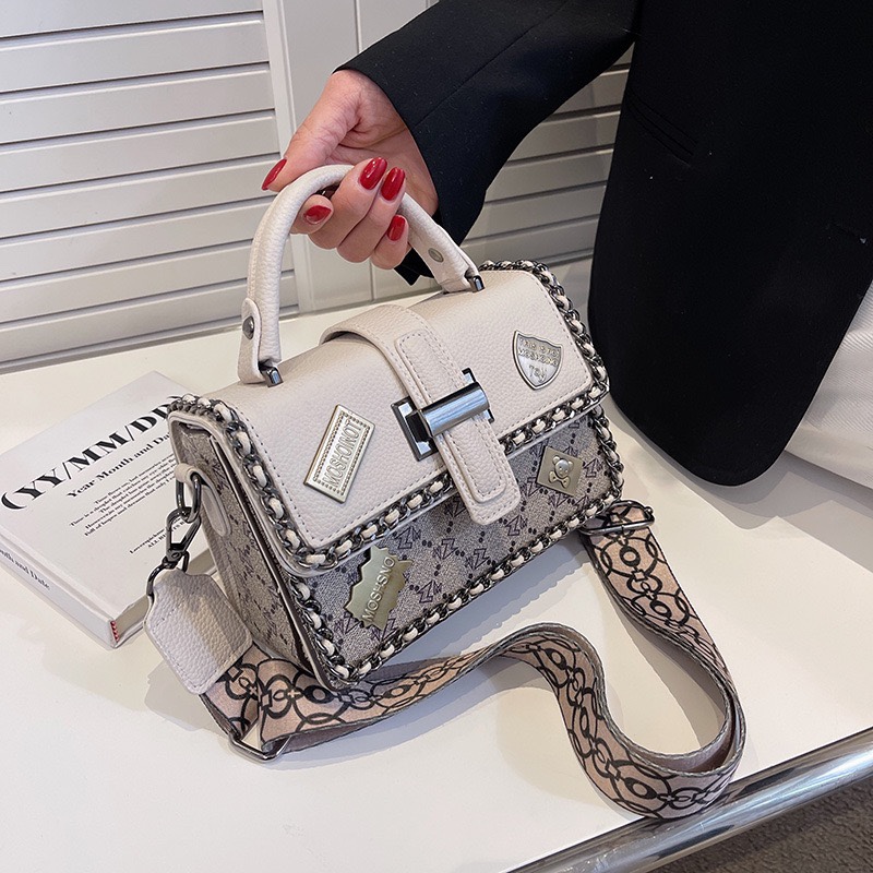 【沫緹甄選】復古字母印花大容量女士托特包