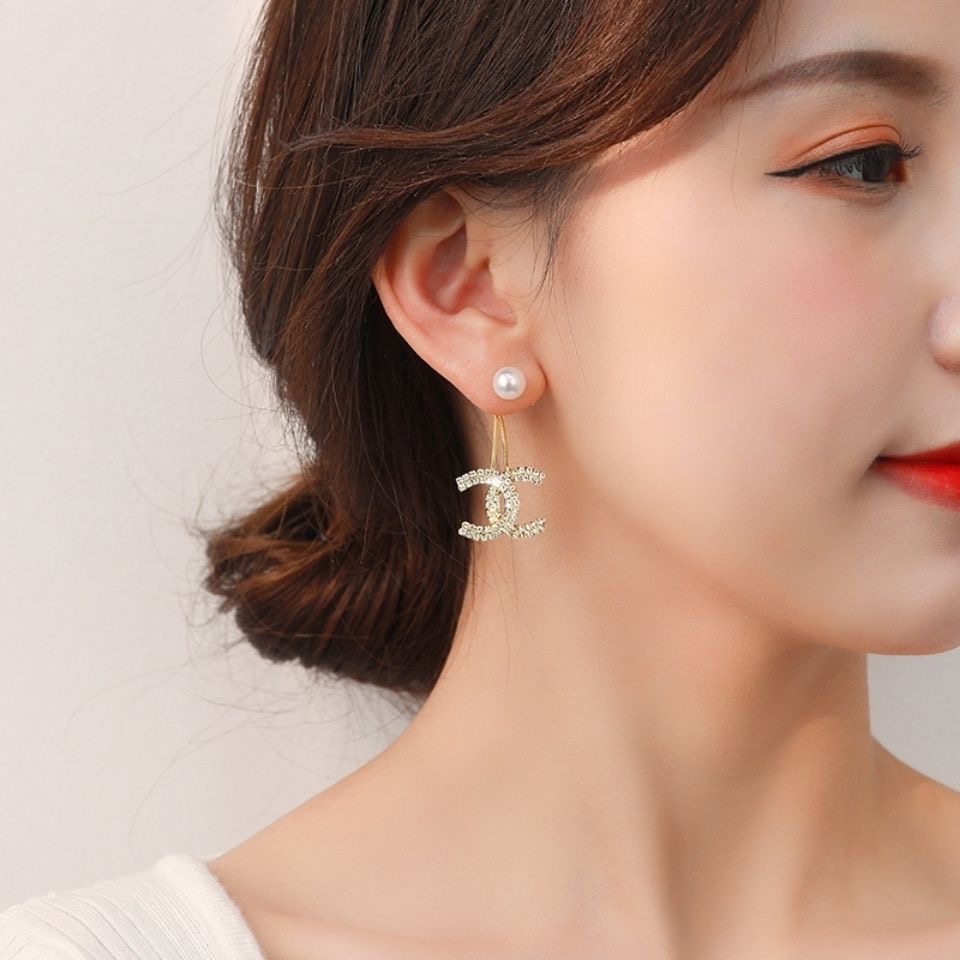 珍珠輕奢個性雙C耳環   