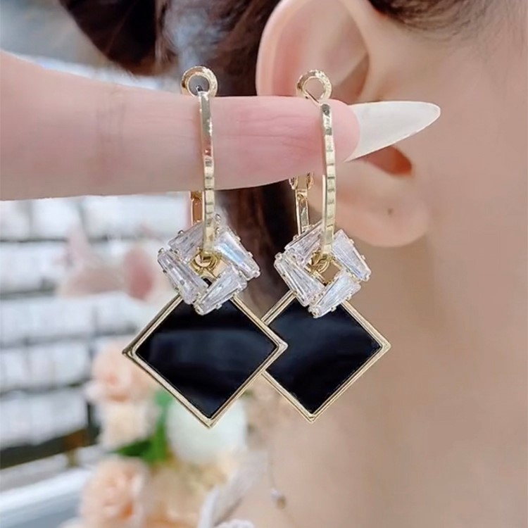 氣質高級幾何鋯石黑色耳環