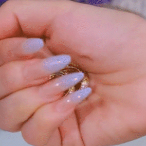 金色圈圈鋯石耳環
