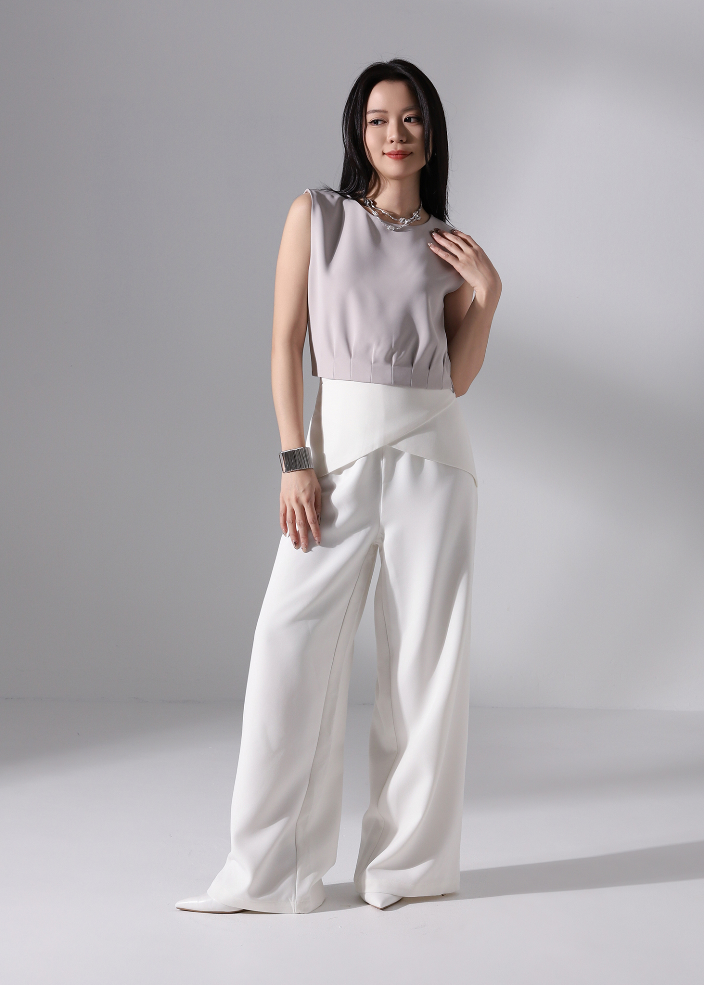 Sleeveless Plain Top AC917
