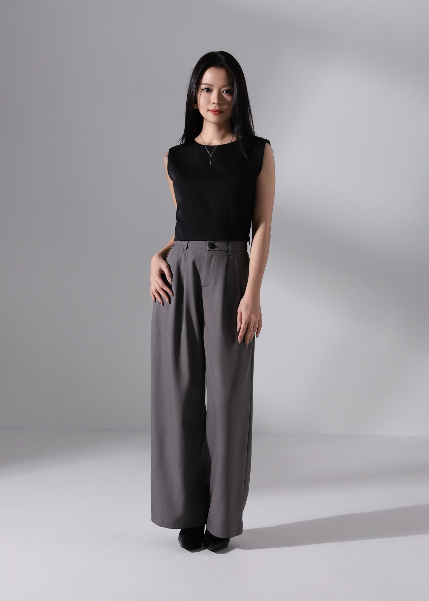 Sleeveless Plain Top AC917