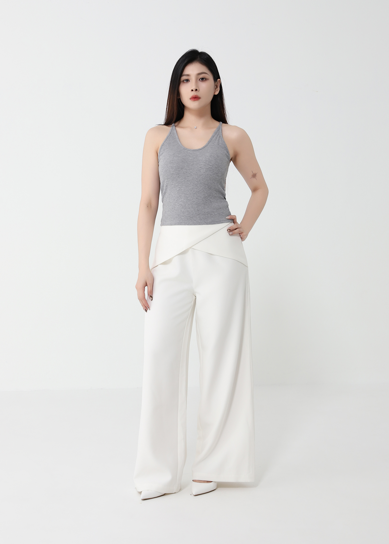 U Neckline Top 47450