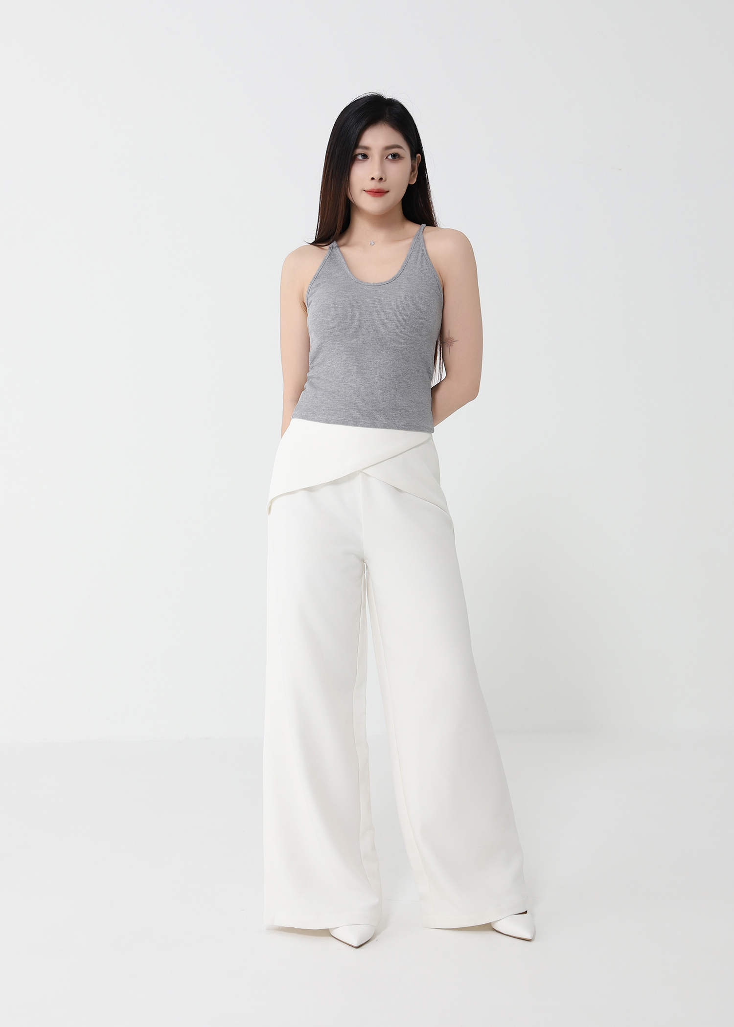 U Neckline Top 47450