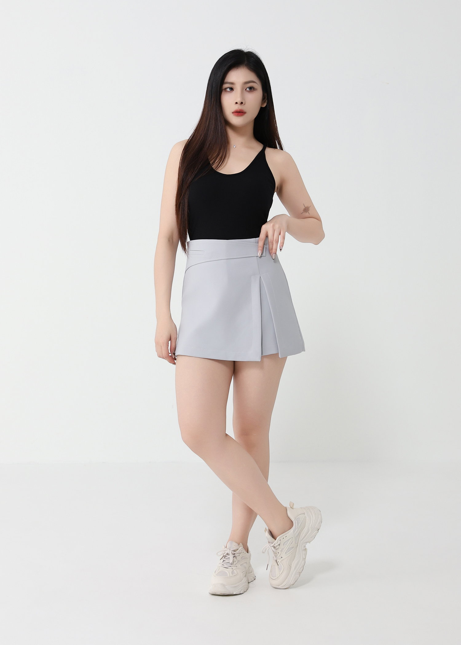 U Neckline Top 47450