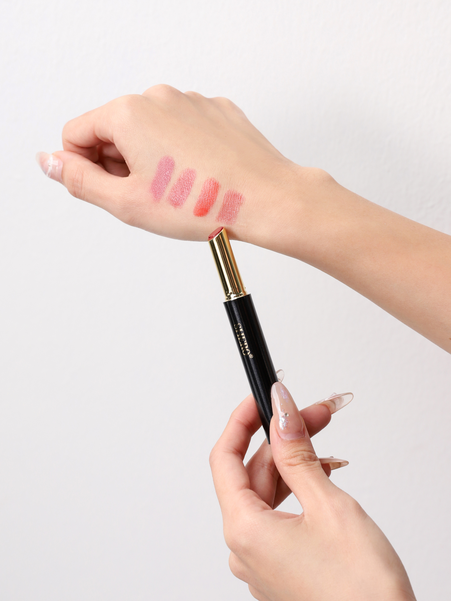 [SHERO] SH57 - GLOSSY MOIST KISS LIP GLOW