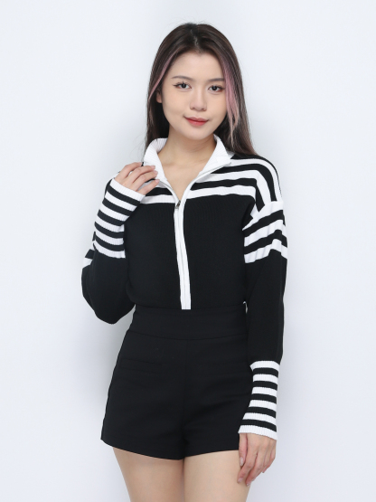 Knitted Fornt Zip Top 34201