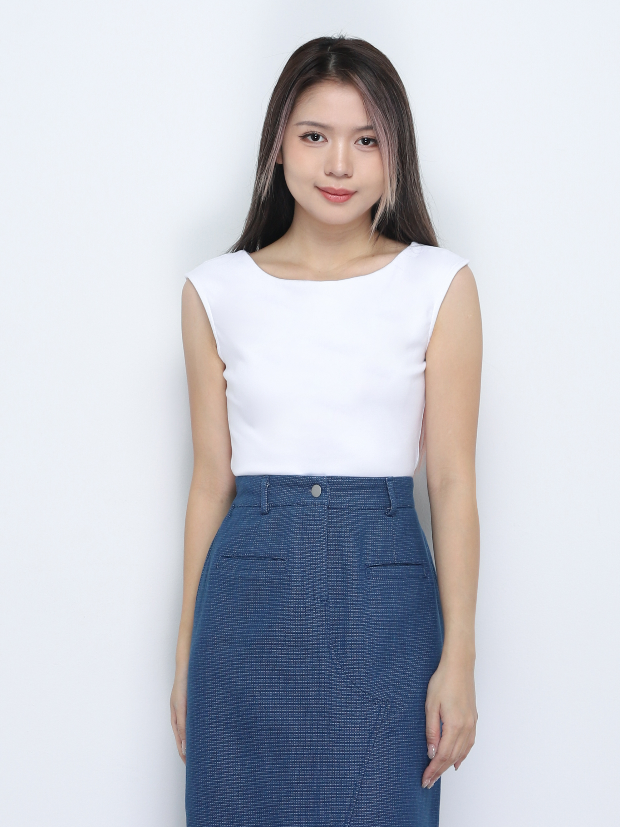 Boat Neckline Sleeveless Top 34669