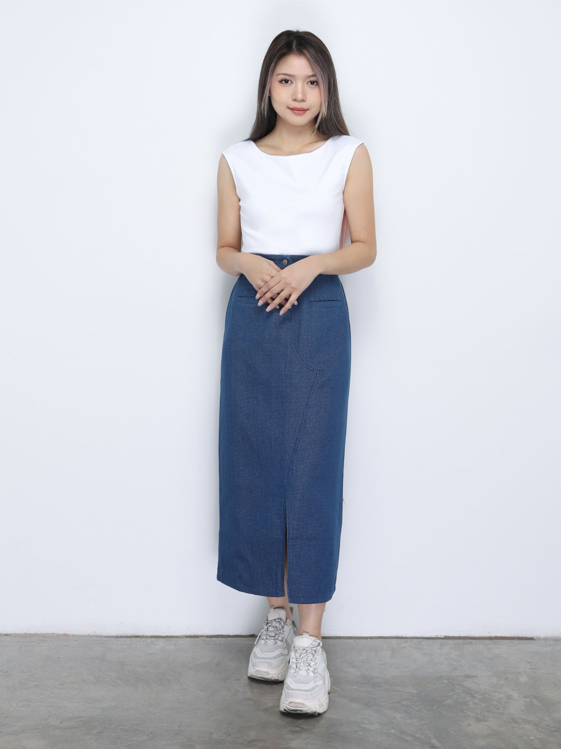 Boat Neckline Sleeveless Top 34669