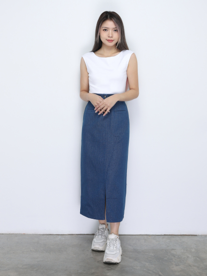 Boat Neckline Sleeveless Top 34669