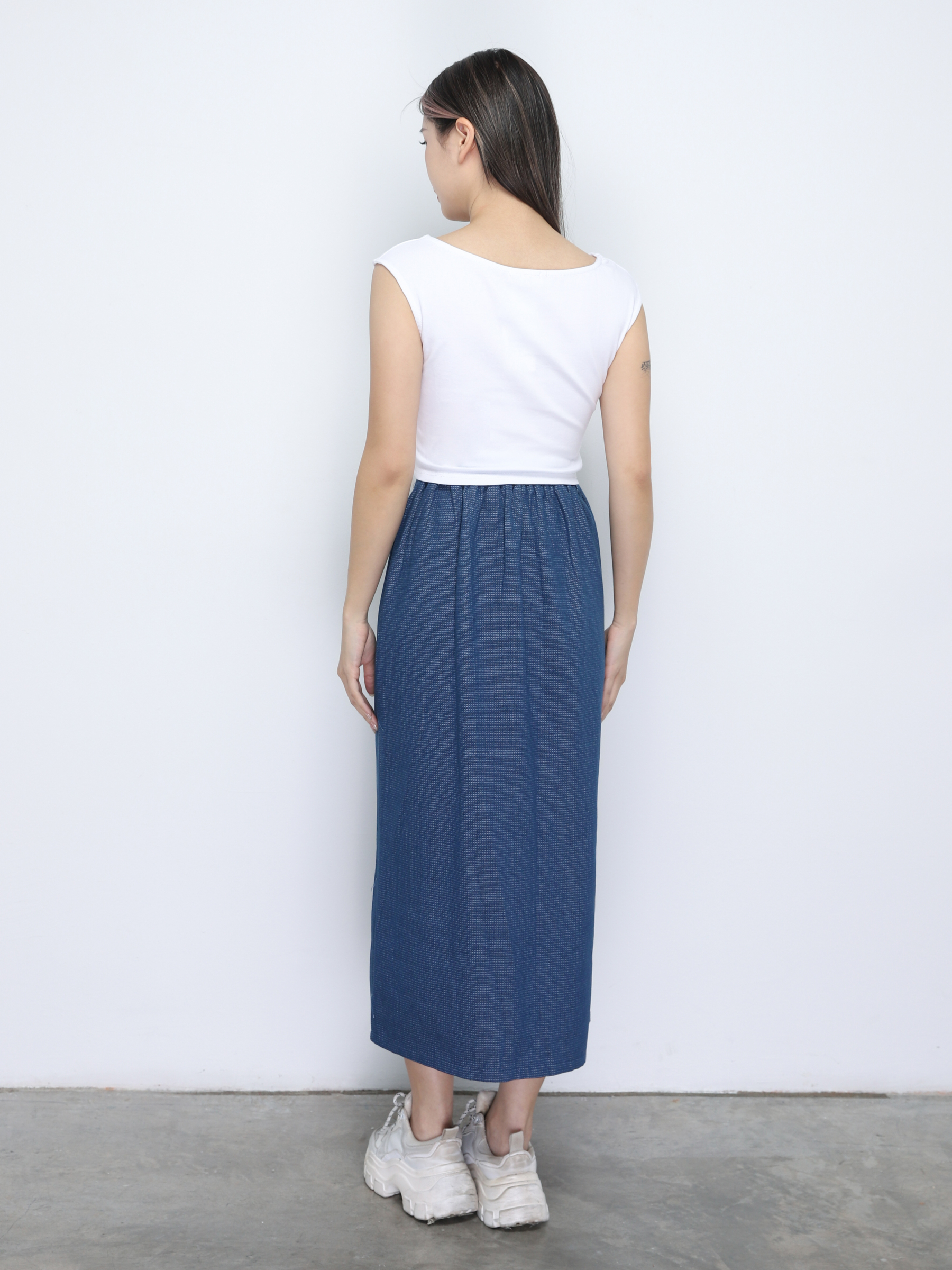 Boat Neckline Sleeveless Top 34669